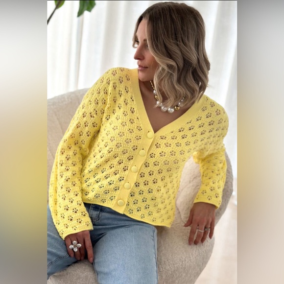 Tops - Sunny- knit v neck sweater cardigan